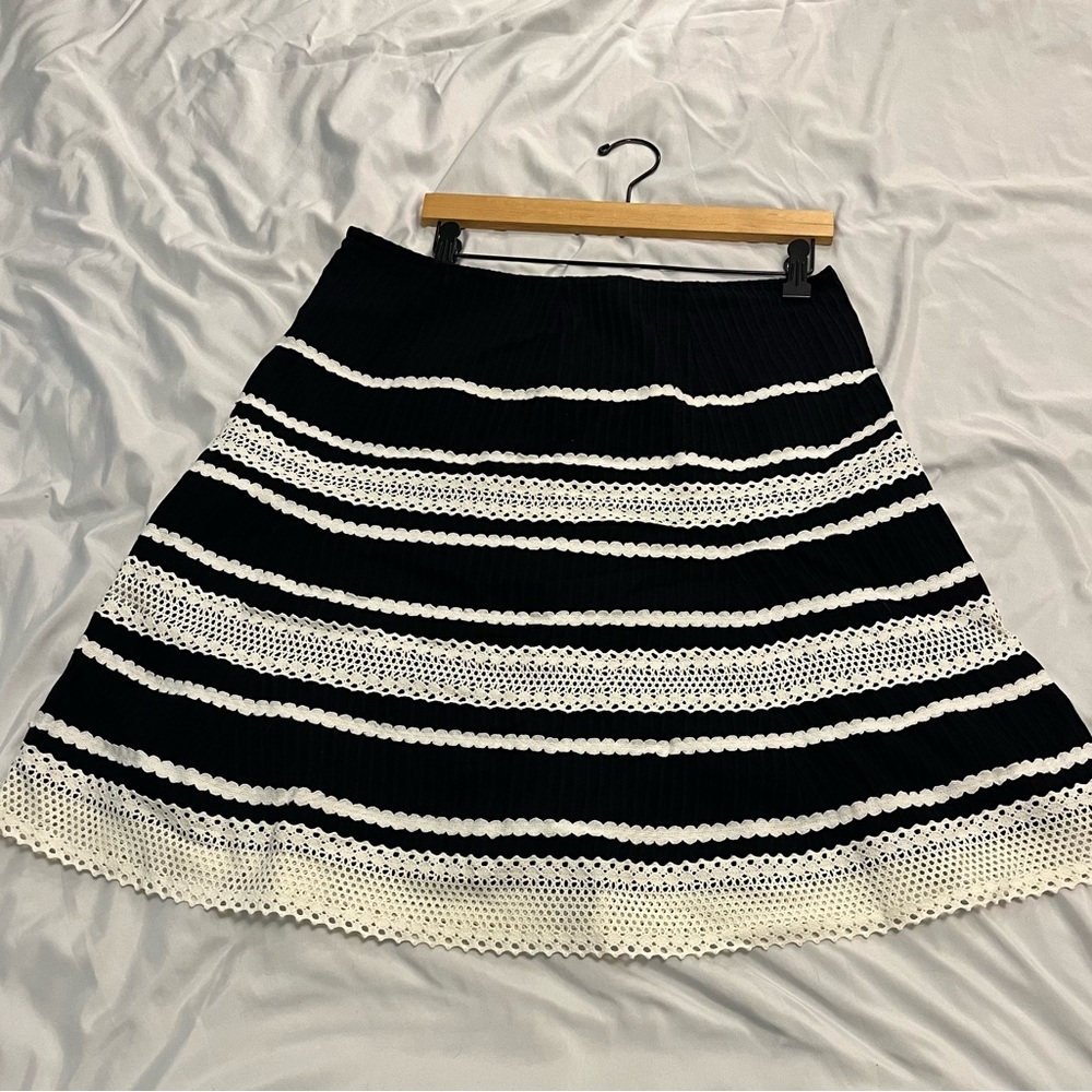 Talbots Lace Skirt | Petite Medium | Cotton Embroidered Skirt